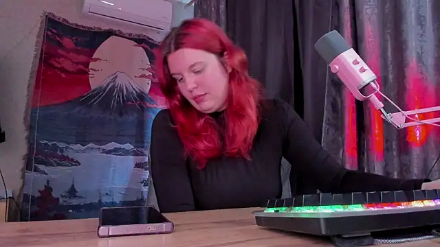 NielletaBlossom online show from April 14, 2026, 3:34 am