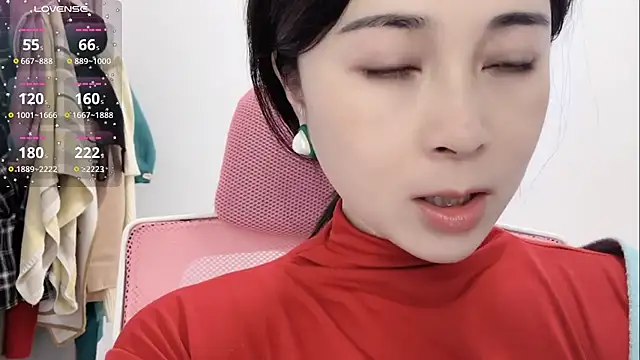 Snapshot of Qwi-V1 chatting on January 20, 2025, 11:43 pm Qwi-V1 online show from January 20, 2025, 11:43 pm