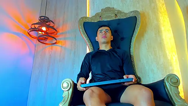 thaddeus king online show from March 14, 2025, 10:49 pm