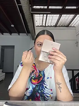 Snapshot of NathRossi chatting on February 28, 2025, 9:33 pm NathRossi online show from February 28, 2025, 9:33 pm