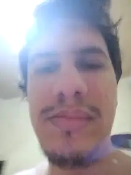 pedronovinho123 online show from September 23, 2025, 3:31 am