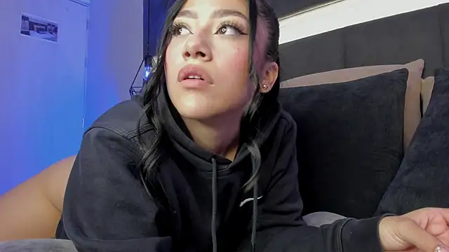 nicolle pierce online show from February 10, 2025, 3:10 pm