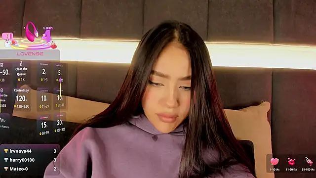 nicolle pierce online show from September 26, 2025, 12:53 pm