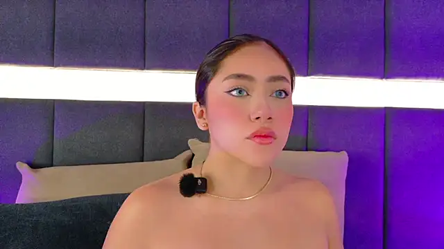 nicolle pierce online show from October 21, 2025, 1:45 pm