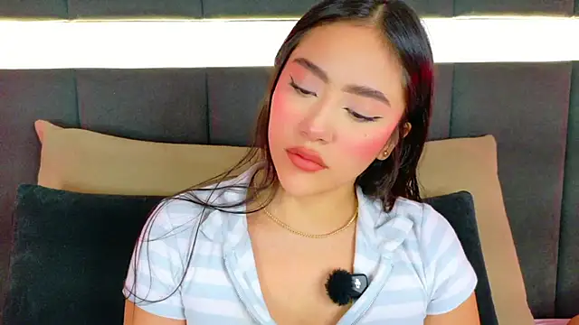 nicolle pierce online show from October 28, 2025, 2:20 pm