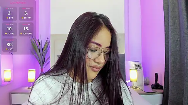 nicolle pierce online show from March 30, 2026, 9:54 am