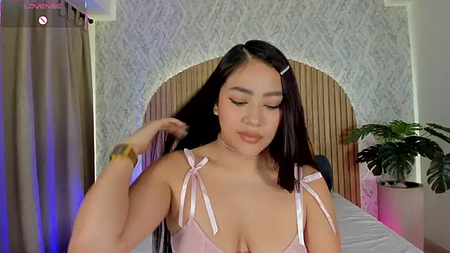 nicolle pierce online show from June 9, 2026, 10:38 am