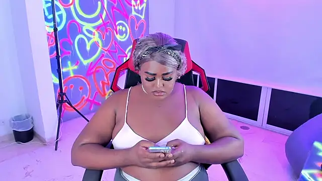 GEANNAROSE online show from January 15, 2025, 4:04 am