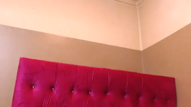 Snapshot of kittykhloe22 chatting on February 15, 2025, 5:50 pm kittykhloe22 online show from February 15, 2025, 5:50 pm