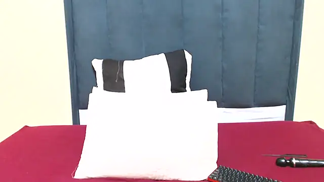 Snapshot of kittykhloe22 chatting on March 13, 2025, 7:06 pm kittykhloe22 online show from March 13, 2025, 7:06 pm