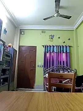 Snapshot of Royalgirl667 chatting on December 7, 2024, 5:59 am Royalgirl667 online show from December 7, 2024, 5:59 am