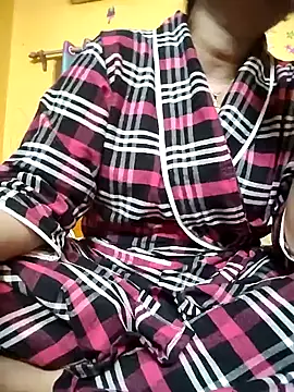 Snapshot of Royalgirl667 chatting on December 23, 2024, 3:44 pm Royalgirl667 online show from December 23, 2024, 3:44 pm