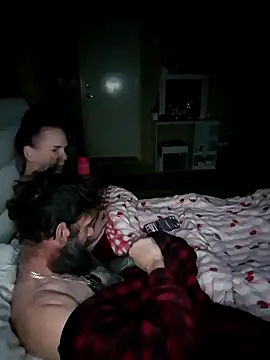 Snapshot of hornycouple6110 chatting on November 1, 2025, 6:21 pm hornycouple6110 online show from November 1, 2025, 6:21 pm