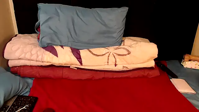 Busty-Londie online show from November 25, 2025, 9:31 am