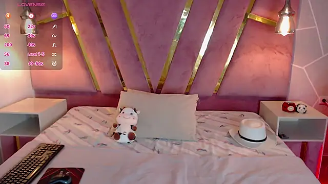 Nina Harper online show from December 10, 2024, 12:16 pm