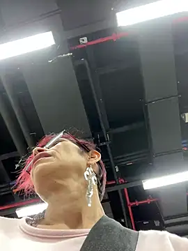 MireyaTorresGu online show from January 28, 2025, 8:04 pm