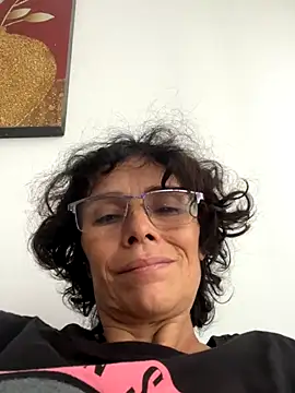 MireyaTorresGu online show from December 2, 2025, 10:05 pm