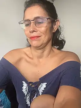 MireyaTorresGu online show from May 14, 2026, 4:03 pm