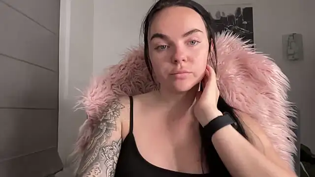 yorkshiregal online show from December 11, 2024, 6:47 am