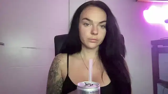 yorkshiregal online show from October 12, 2025, 6:12 am