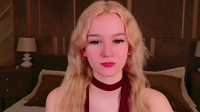 NaomiLoys online show from March 22, 2025, 3:42 pm