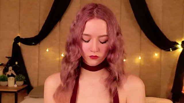 NaomiLoys online show from September 30, 2025, 4:12 pm