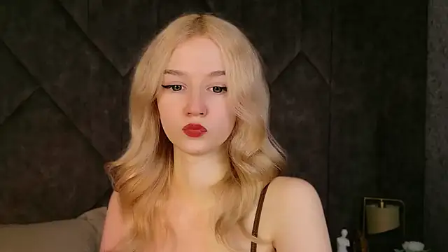 NaomiLoys online show from February 23, 2026, 10:56 am