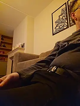 Hectorthyssen1 online show from February 4, 2026, 11:20 pm