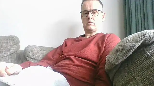 Hectorthyssen1 online show from February 8, 2026, 12:08 pm