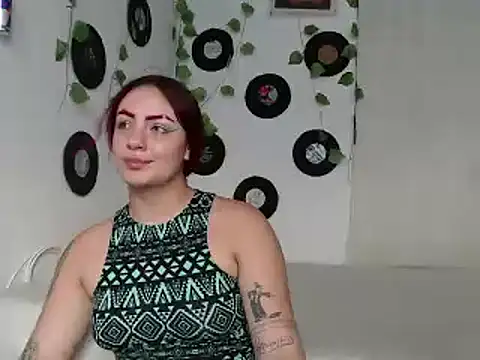 Snapshot of Hannafoster chatting on December 14, 2024, 9:35 pm Hannafoster online show from December 14, 2024, 9:35 pm