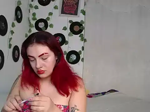 Snapshot of Hannafoster chatting on December 17, 2024, 7:04 pm Hannafoster online show from December 17, 2024, 7:04 pm