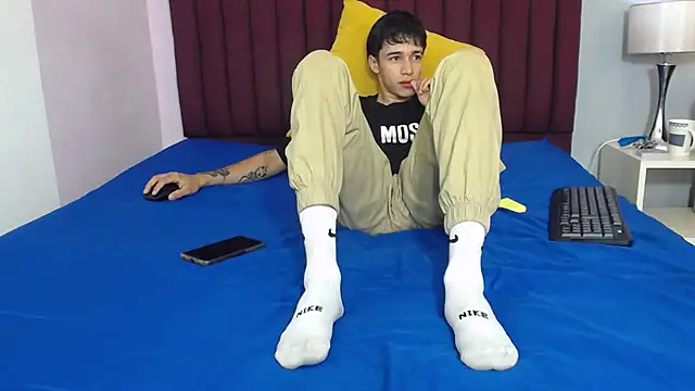 Zacktk7 online show from January 13, 2025, 10:45 pm