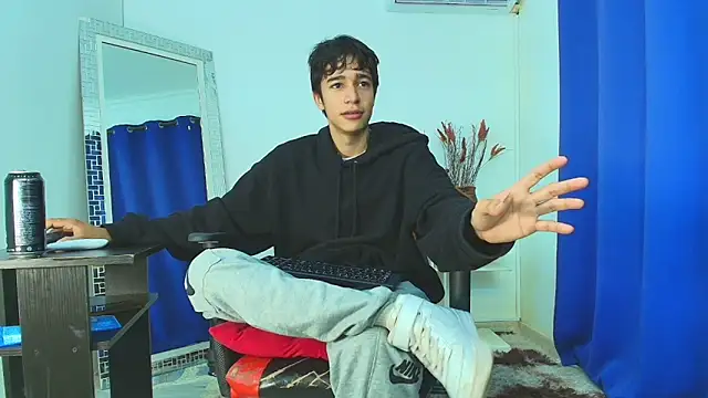 Zacktk7 online show from February 18, 2025, 8:14 pm