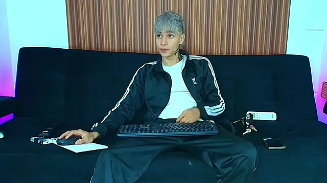 Zacktk7 online show from March 7, 2025, 8:00 pm