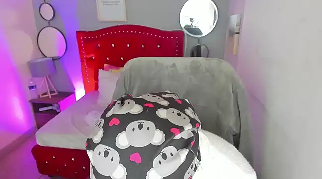 Namiko Park online show from February 10, 2025, 6:13 pm