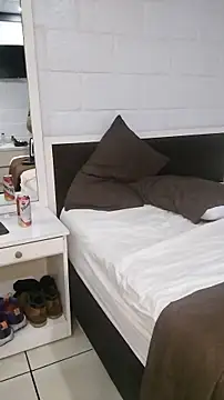 miketripi420 online show from November 28, 2025, 3:20 am