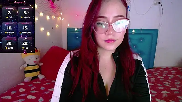 zarquita99 online show from February 5, 2025, 12:42 am