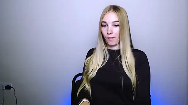 Queen ofLove online show from November 6, 2025, 10:43 pm