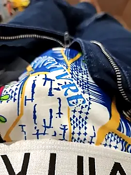 Snapshot of crrazy_boy1_ chatting on October 2, 2025, 6:31 am crrazy boy1 online show from October 2, 2025, 6:31 am