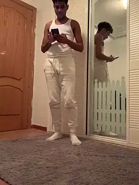 Ryan-hot online show from December 6, 2024, 7:23 pm