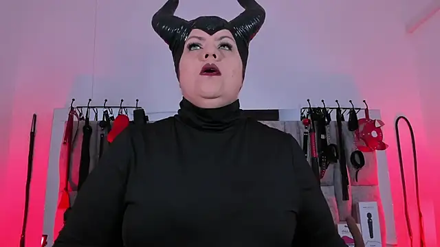 vanessa moka online show from April 14, 2026, 12:00 pm