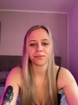 lunawolf21 online show from January 20, 2025, 7:58 am