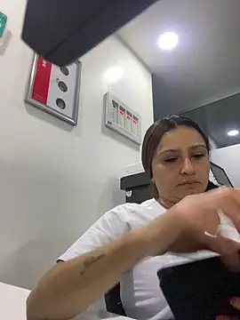 Keittly  online show from February 27, 2025, 6:29 am