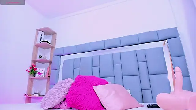 vivianne scott online show from March 3, 2025, 12:16 pm