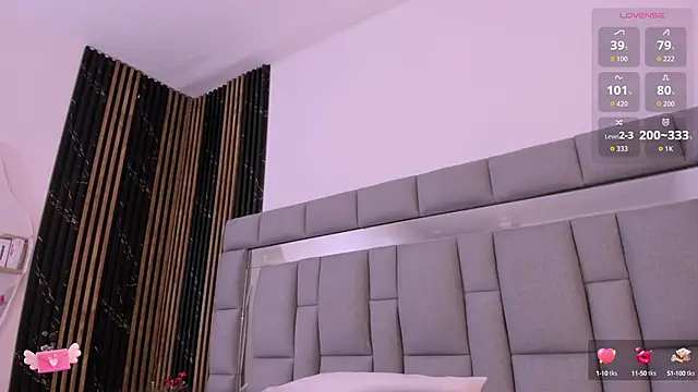 vivianne scott online show from October 17, 2025, 12:19 pm