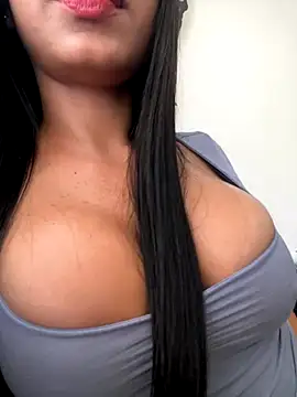 Lolitacooper online show from October 12, 2025, 9:03 pm