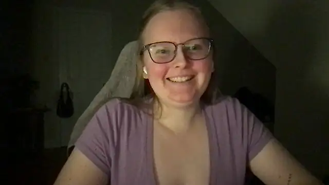 Snapshot of lexie_lilacs chatting on January 17, 2025, 3:34 am lexie lilacs online show from January 17, 2025, 3:34 am