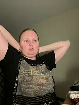 Snapshot of lexie_lilacs chatting on March 18, 2025, 12:16 am lexie lilacs online show from March 18, 2025, 12:16 am