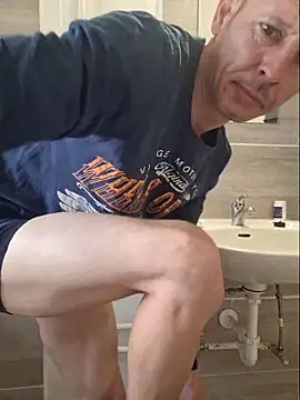 Vasember11xh online show from April 25, 2026, 3:53 pm