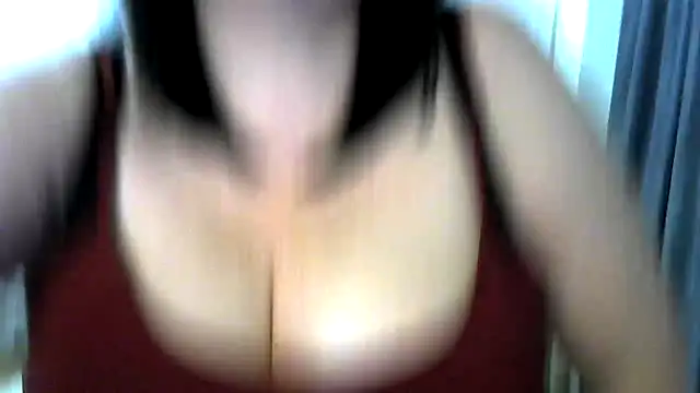 EmiliaLooo online show from September 15, 2025, 4:23 am